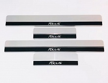 Накладки на пороги нержавеющая сталь под карбон 4шт. для Ford Focus III