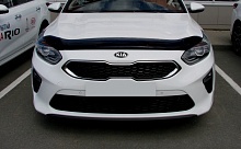 Дефлектор капота темный для Kia Ceed III