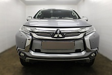 Комплект сеток chrome верх 4 части и низ с парктроником для Mitsubishi Pajero Sport III