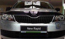 Дефлектор капота темный для Skoda Rapid I