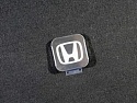 Заглушка на фаркоп с логотипом Honda для Honda CR-V V