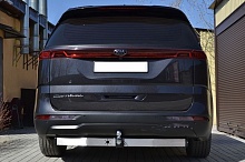 Фаркоп Pt group с типом шара E с нерж.накладкой для Kia Carnival IV